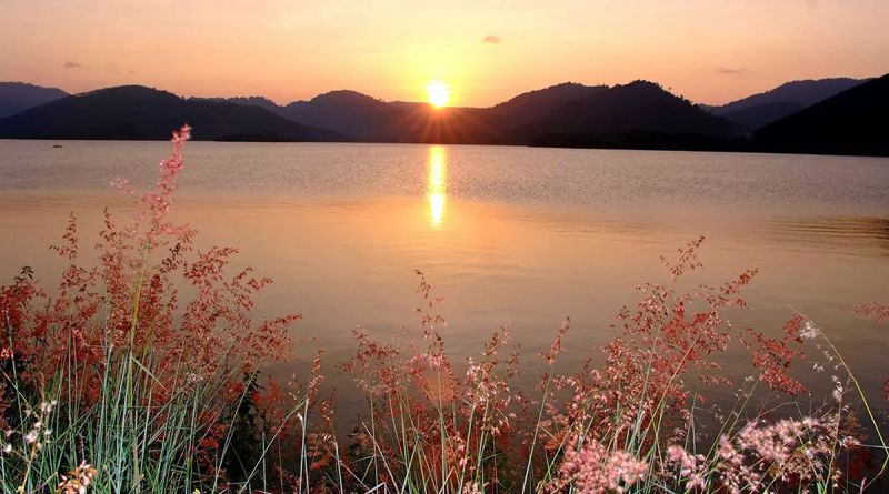 อ่างเก็บน้ำห้วยน้ำใส