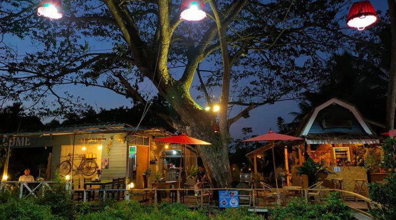 ร้านอาหาร ร่มไม้