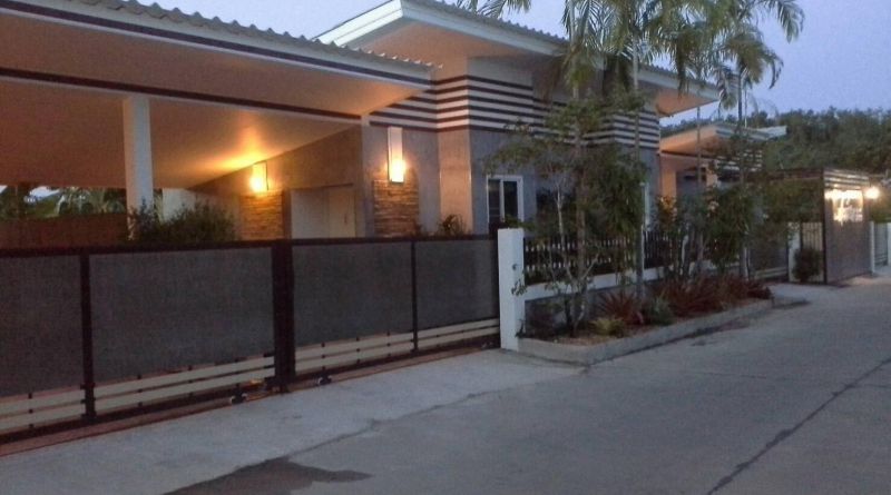 บ้านแสงเทียน รีสอร์ท