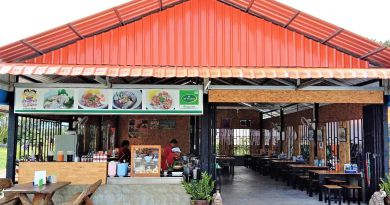 ร้านก๋วยเตี๋ยว 2 พี่น้อง